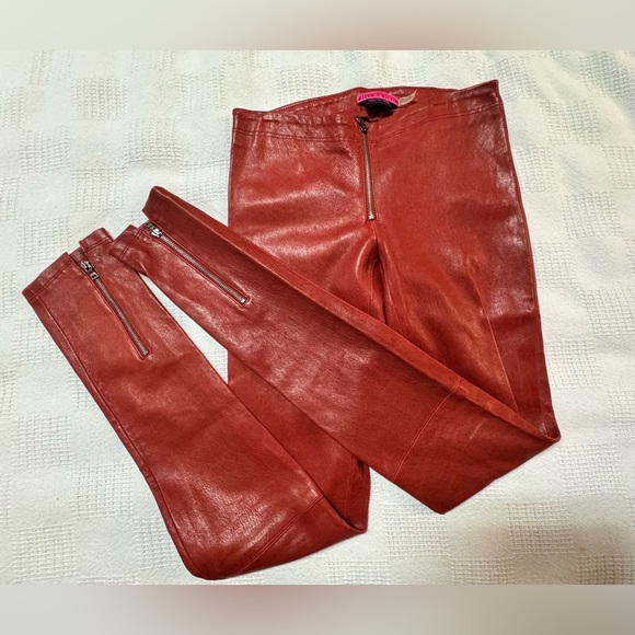 Alice & Olivia Red Leather Zip Fly Pants
Size 2 - Picture 8 of 14